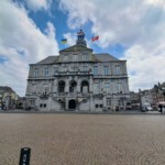 Stadhuis mit Markplatz